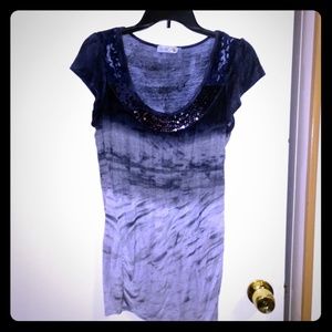 $⬇️🖤 Unity World Wear Ombre Top Size Medium 🖤